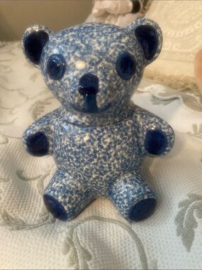 Glass Small bear storage jar Like New